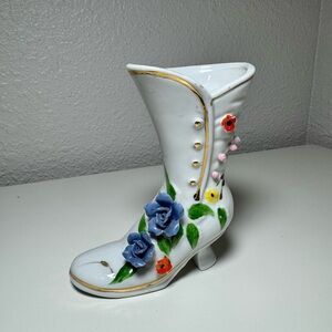Vintage Floral Embellished White Boot‎ Vase